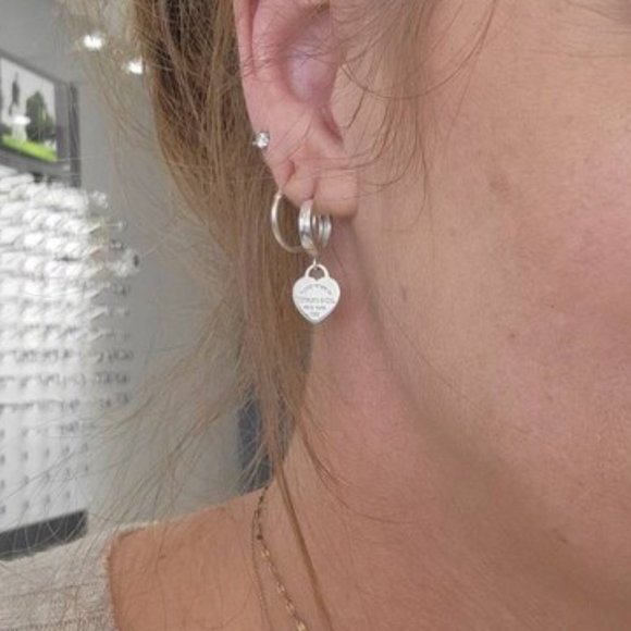 NEW Mini Heart Huggie Hoop Earrings Return to Tiffany & Co Solid Sterling Silver - Picture 12 of 15